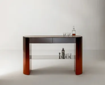 Mobile ingresso Collectionist Console in laccato lucido con top in marmo di Laura Meroni