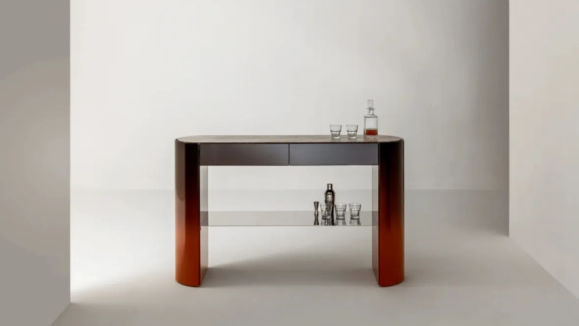 Mobile ingresso Collectionist Console in laccato lucido con top in marmo di Laura Meroni