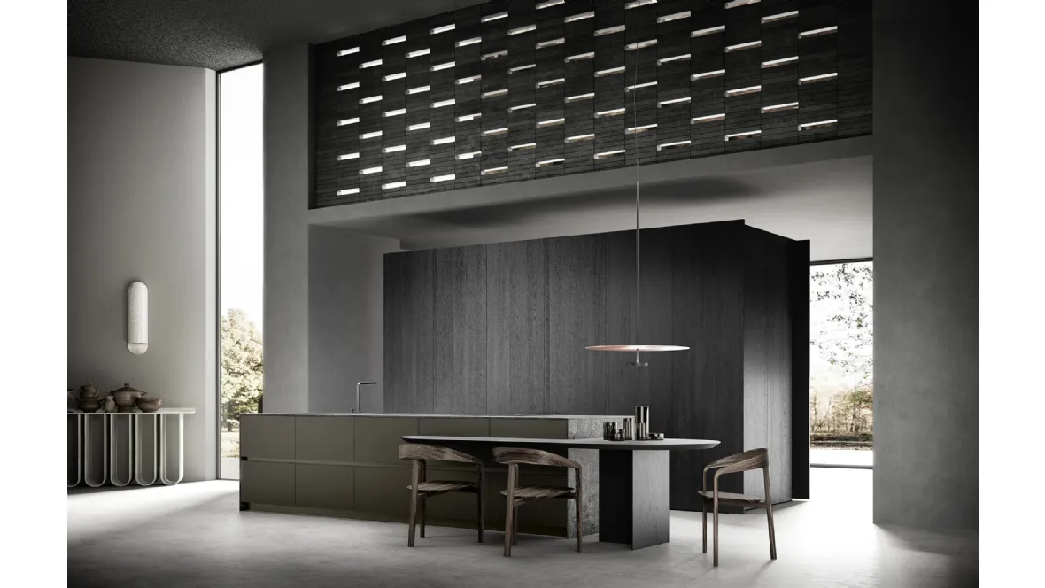 Cucina Design con isola Sistema 22 Sofisticata in laccato bronzo e rovere di Alta Cucine