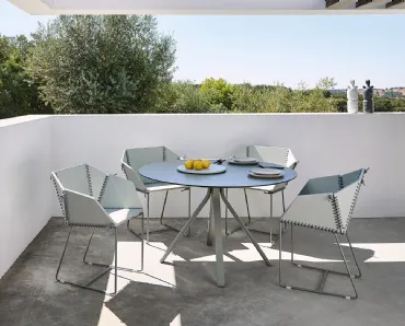 Sedia Textile Dining armchair in polietilene di Gandia Blasco